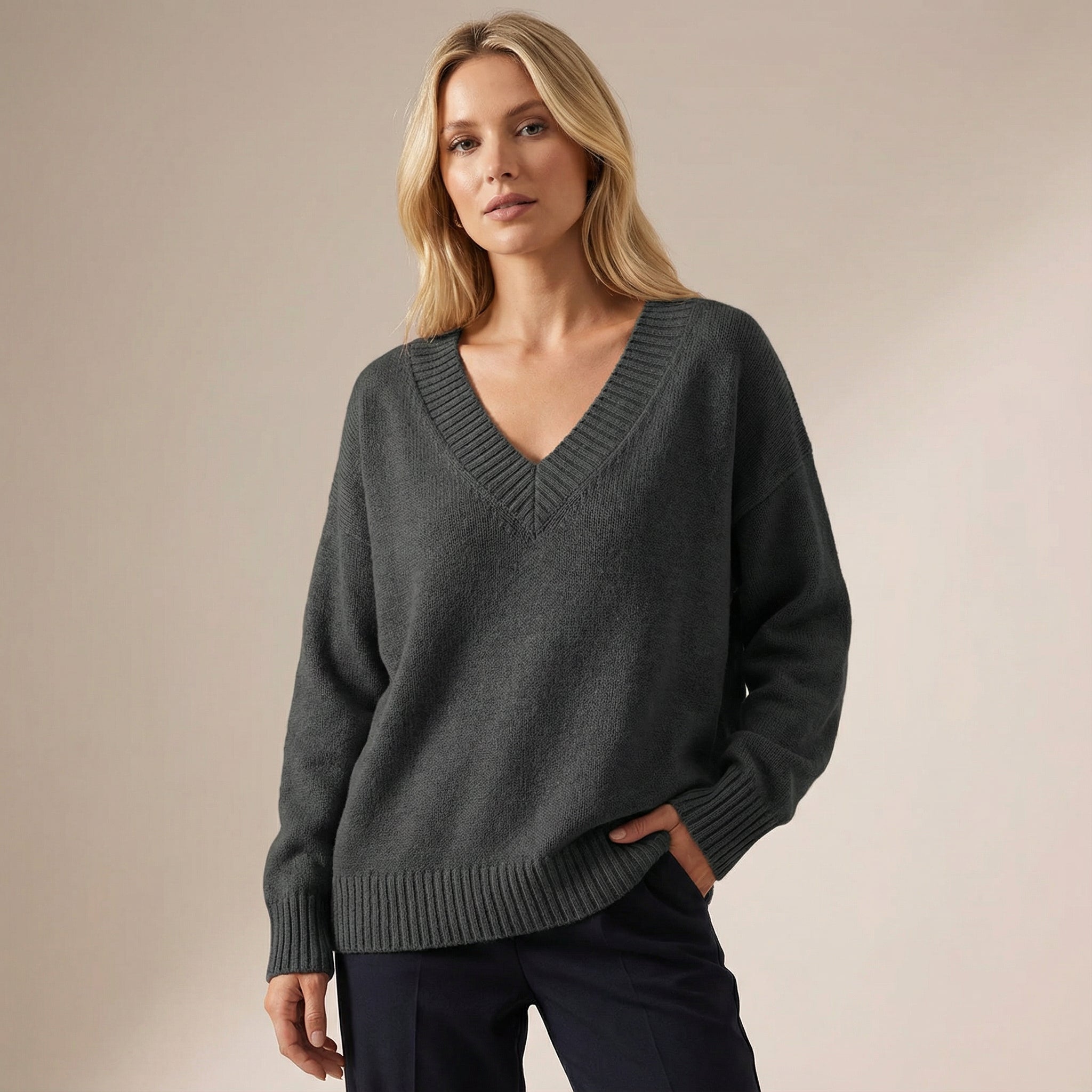 Strickpullover mit V-Ausschnitt – Weiches Material & Zeitloses Design