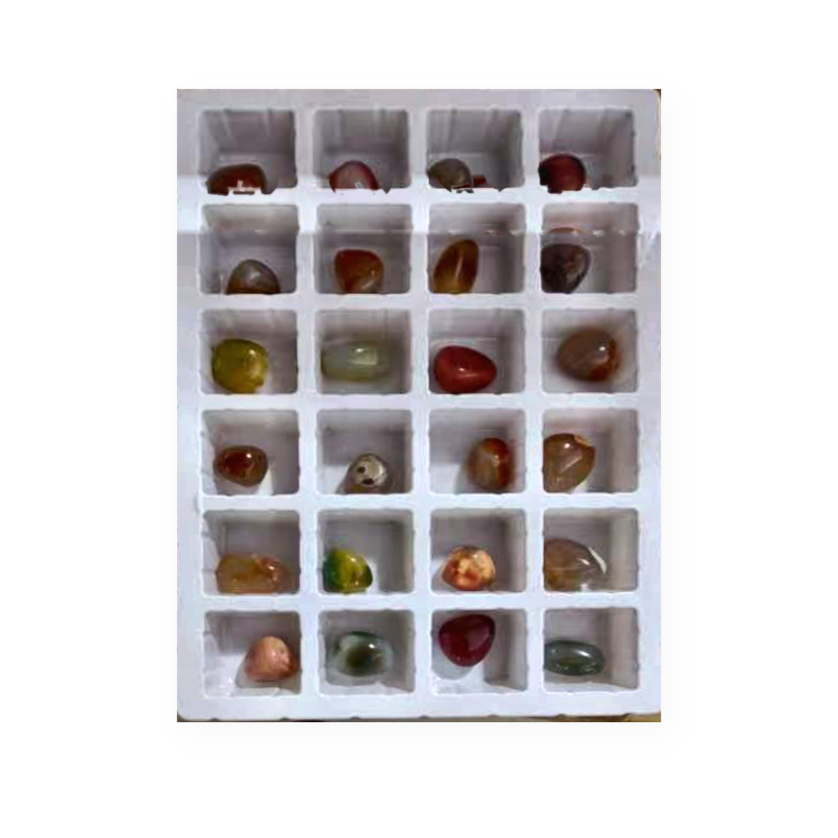 Aurelia – Adventskalender 2025 met 24 natuurlijke kristallen