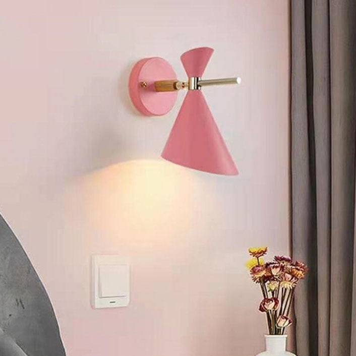 NordicElegance - Lampada da parete semplice di Horn