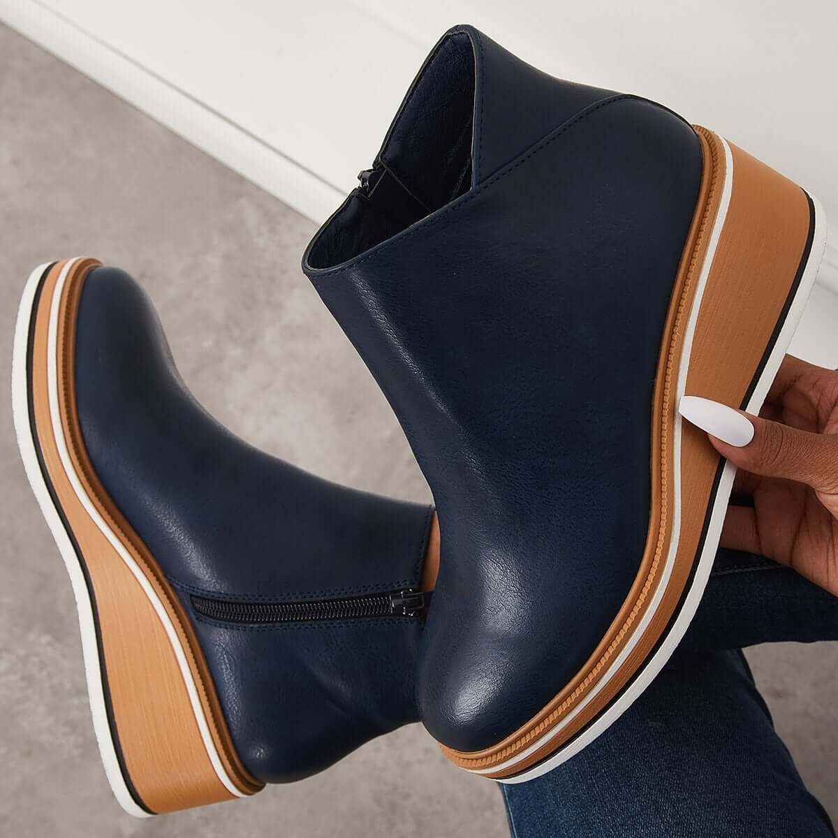 Monvida – Damen Stiefeletten mit Plateau und seitlichem Reißverschluss