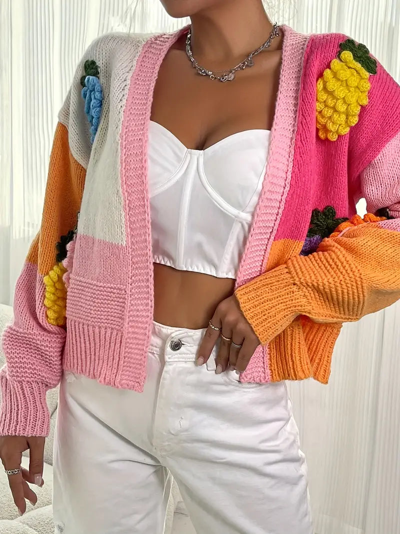 Willa | Cardigan élégant en tricot avec broderie de fruits et design à blocs de couleur