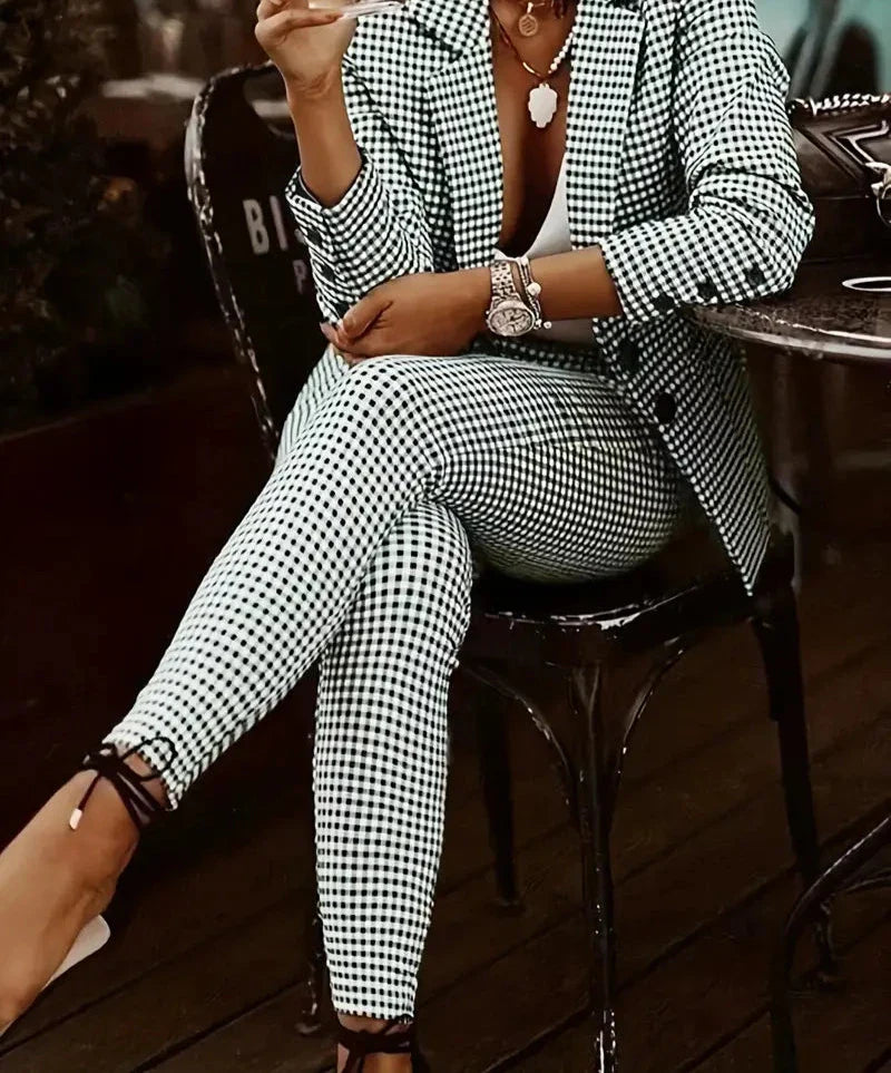 Set elegante di blazer e pantaloni da donna - Rivoka