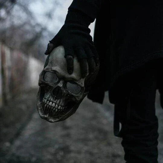Totenkopfmaske - realistische Gruselmaske für Party & Cosplay