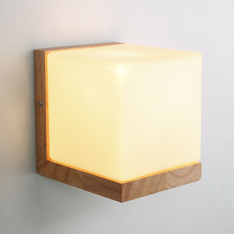 EcoShine - Lampada da parete moderna in legno con base cubica