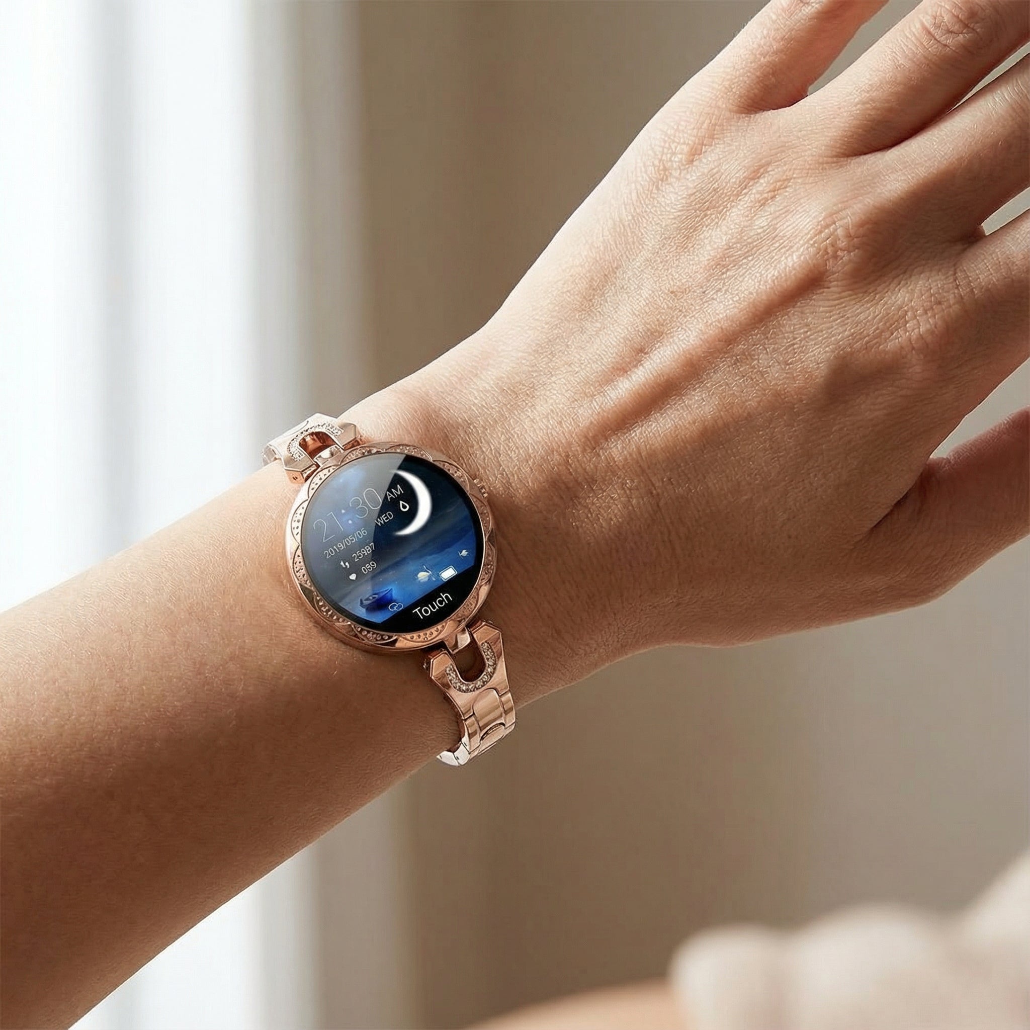 AquaFit – Vodotesné inteligentné hodinky so zdravotnými a fitness funkciami pre dámy