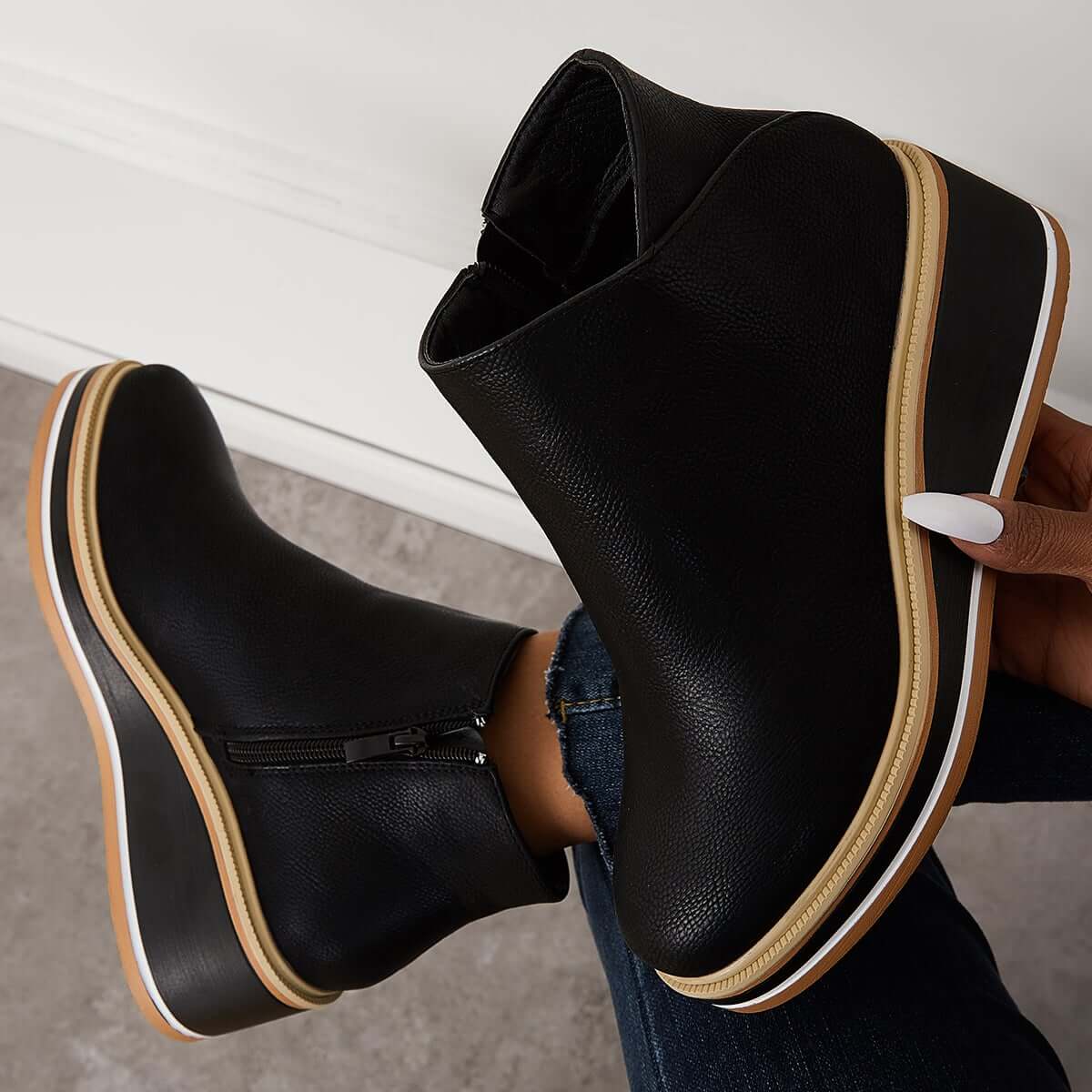 Monvida – Damen Stiefeletten mit Plateau und seitlichem Reißverschluss