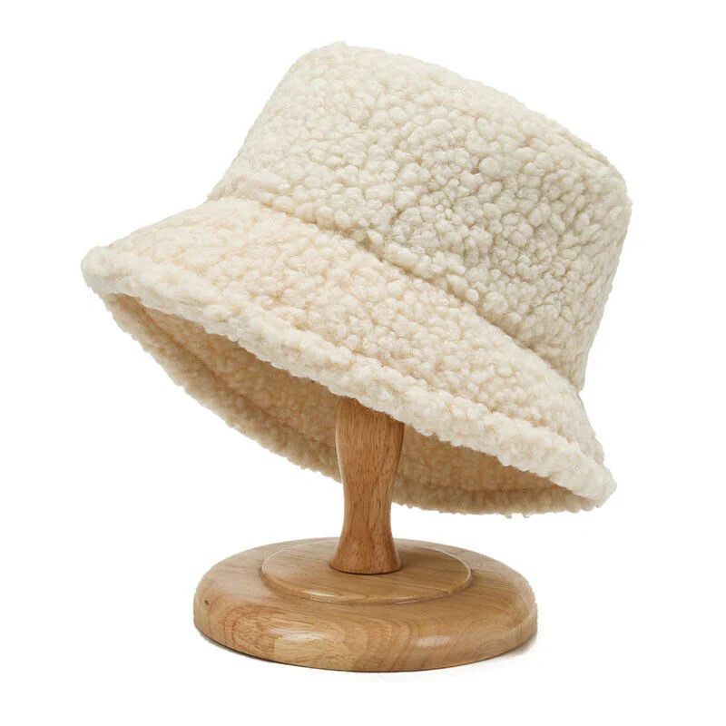 Teplejší módní Teddy klobouk typu Buckethat - Livia