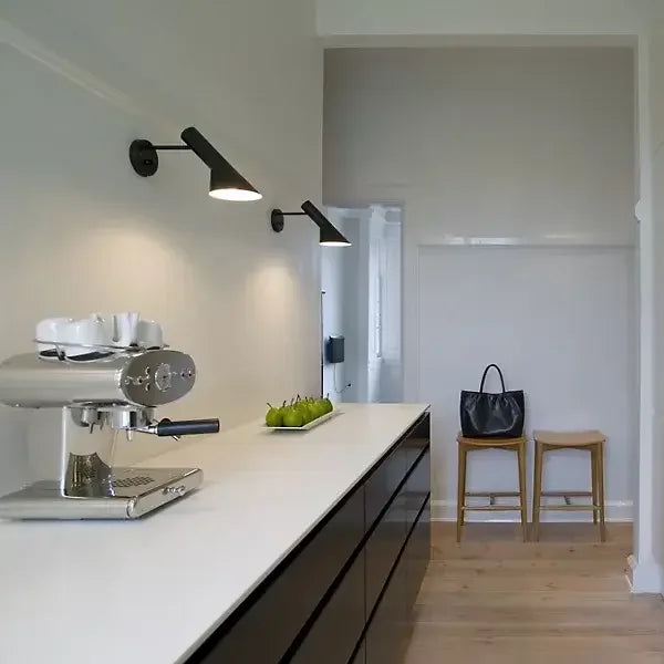 MinimalGlow - moderní LED stolní lampa s elegantním designem