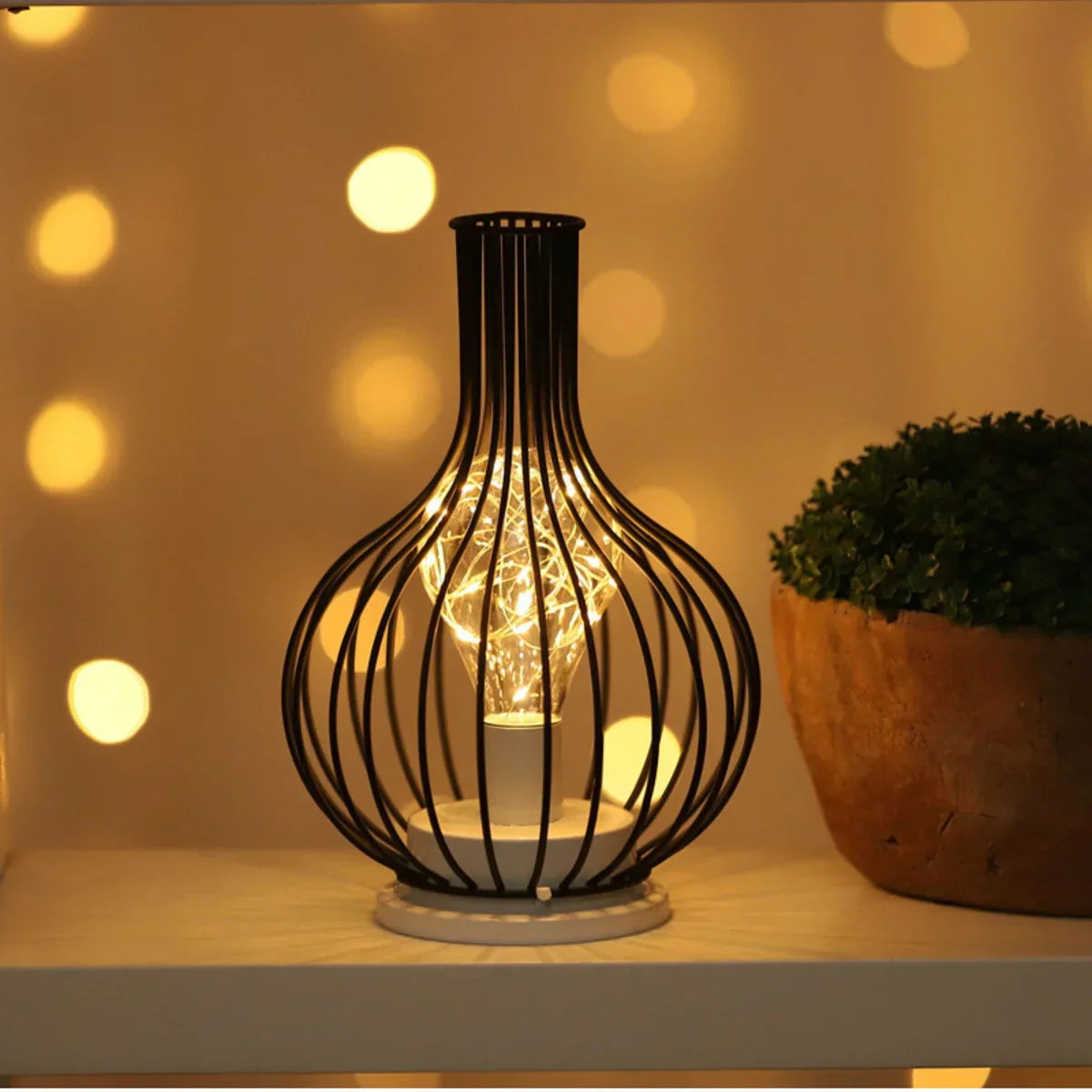 EleganceGlow Luxusní stolní lampa - Nastavitelná stolní lampa pro stylové osvětlení