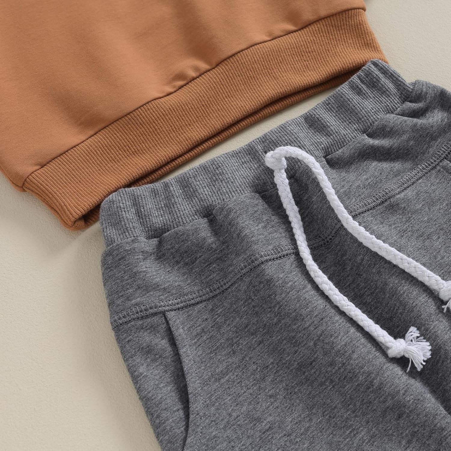 Baby Jogger Set Hiver - Sweatshirt et Pantalon avec Contraste
