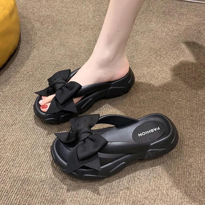 Abby - elegantní a robustní žabky s mašlí