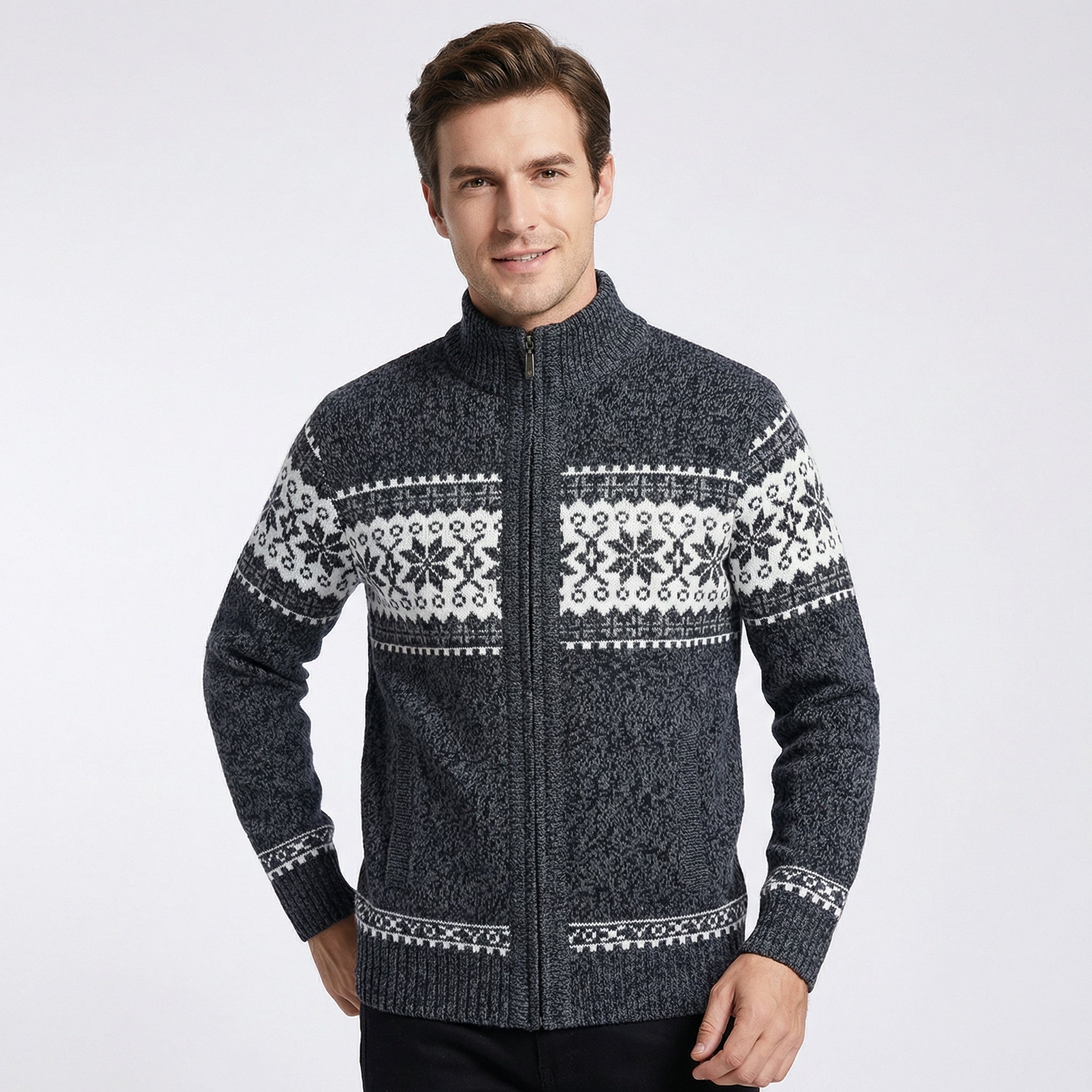 Strickjacke Herren – Nordisches Muster, Hoher Kragen & Reißverschluss