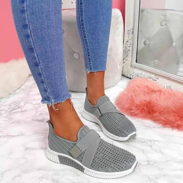 Sneakers slip-on da donna con chiusura a strappo – Leggere e alla moda