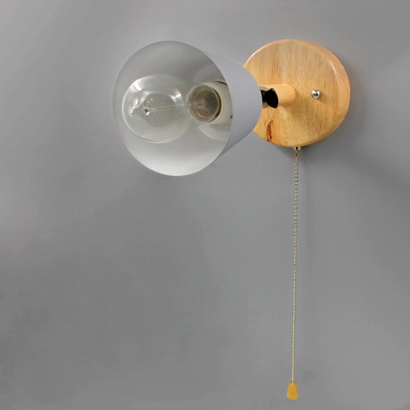 Devona – Wandleuchte Holz & Metall mit Zugschalter – Verstellbarer Schirm