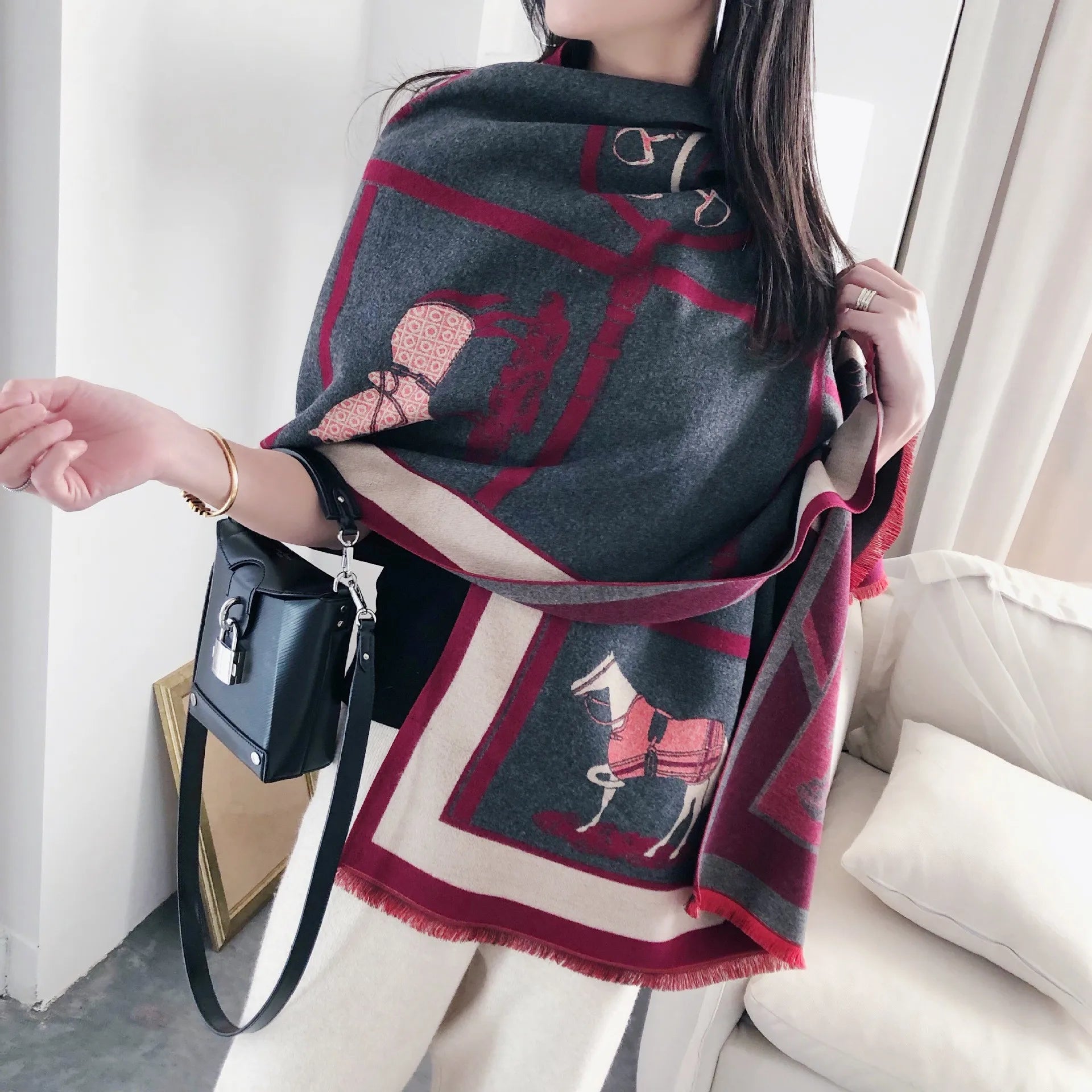 Equina zimný šál dámsky – elegantný šál s motívom koní z mäkkého materiálu na studené dni