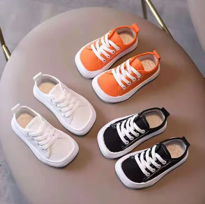 Ergonomische Barfuß-Sneaker für Kinder - FlexiSteps 1