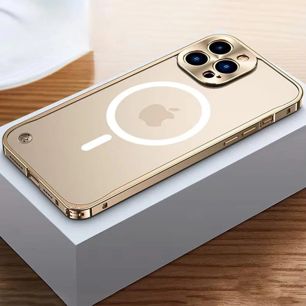 iPhone-Schutzhülle mit Metallic-Rahmen