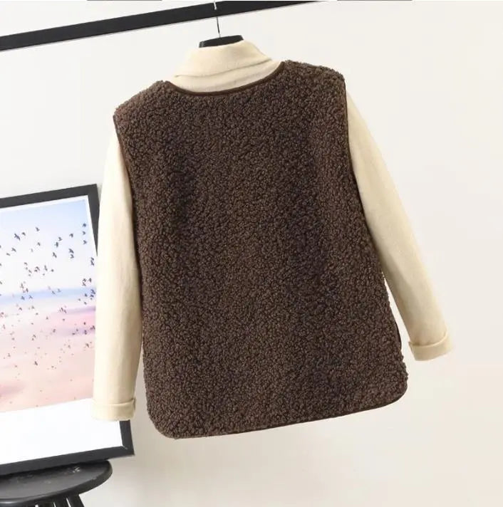 Cassandra fleecový kardigan | Módní bezrukávý pletený svetr na zimní dny