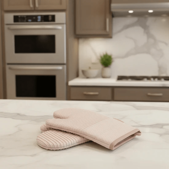 HEATSAFE – Non-slip silicone oven gloves for maximum heat protection 3