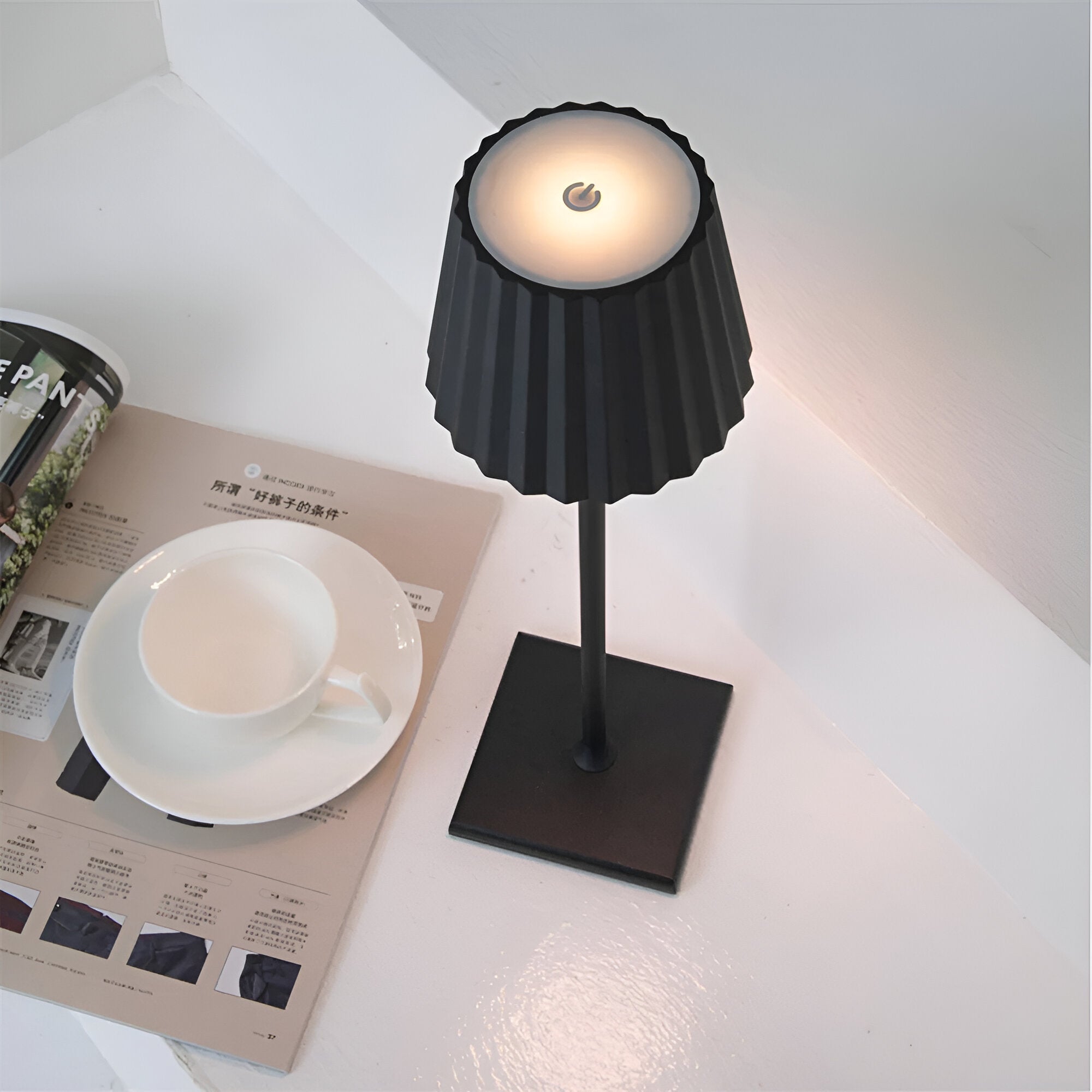 AuraCraft LED stolní lampa – flexibilní světlo potkává moderní design