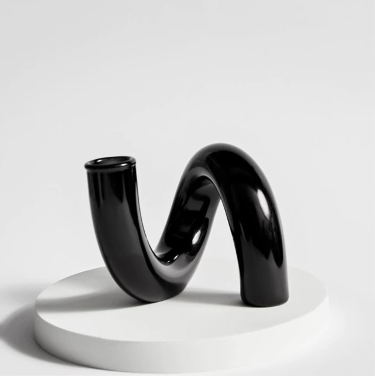 Lunavo – Hydroponická váza a svícen ze skla v designu smyčky