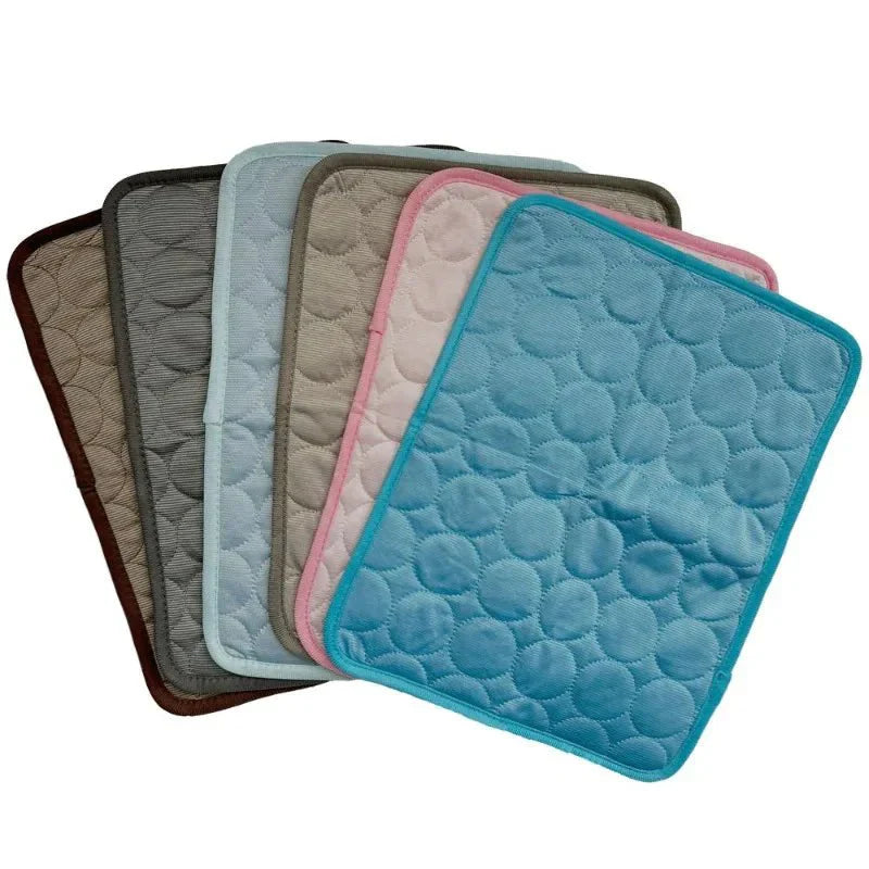 COOLPAW – Cooling Mat for Dogs and Cats Made of Breathable Ice Silk Vestragear