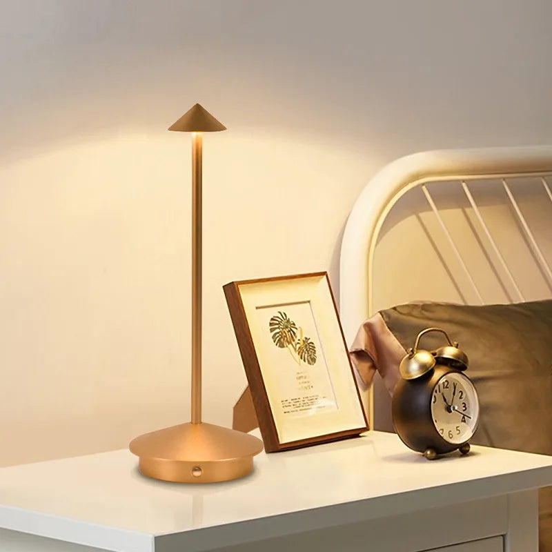 LumiTap - stolní lampa s dotykovým senzorem
