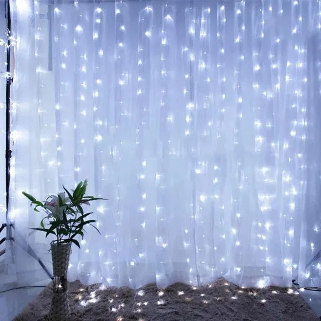 Illurex LED světelný závěs Vánoce – 8 režimů, vodotěsný a úsporný