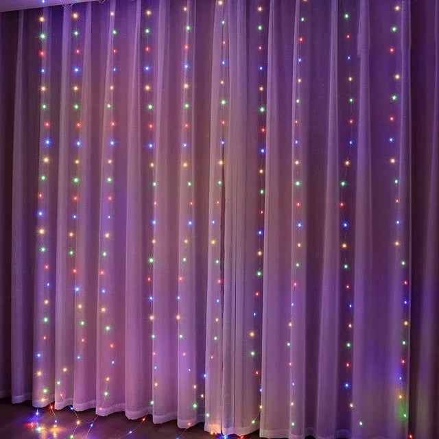 Illurex LED světelný závěs Vánoce – 8 režimů, vodotěsný a úsporný