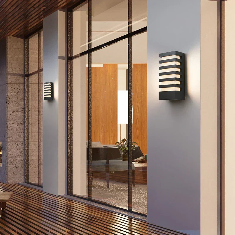 AlumiLuxe - Moderná hliníková lampa