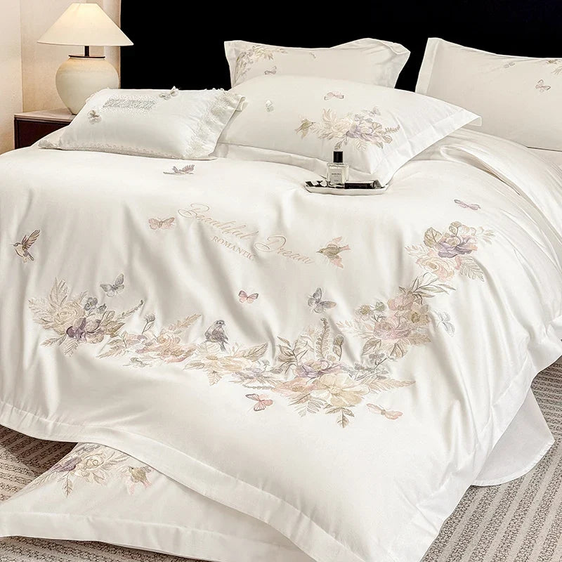 Luxuriöses Bettwäsche-Set aus ägyptischer Baumwolle (600 TC) mit floraler Vogelstickerei, bestehend aus Bettbezug und Spannbettlaken für Queen- und Kingsize-Betten. 4