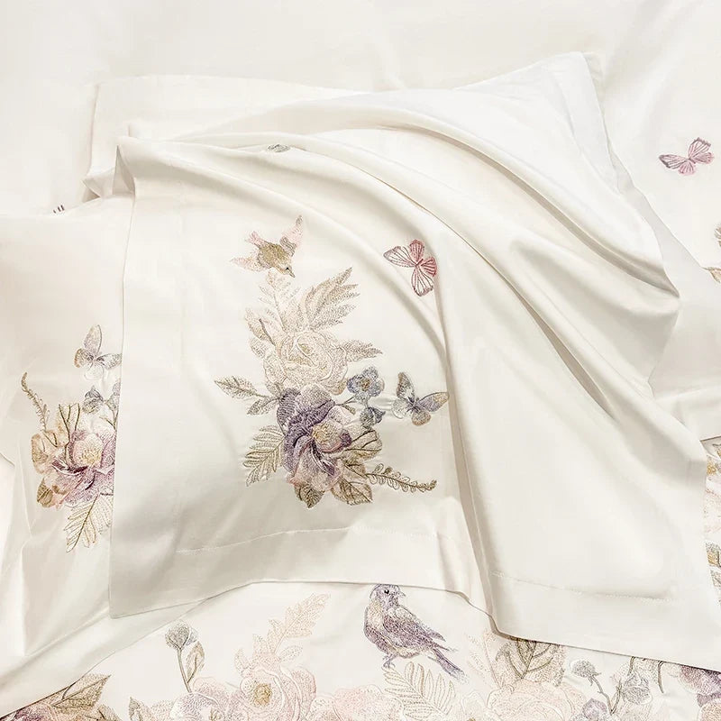 Luxuriöses Bettwäsche-Set aus ägyptischer Baumwolle (600 TC) mit floraler Vogelstickerei, bestehend aus Bettbezug und Spannbettlaken für Queen- und Kingsize-Betten. 5