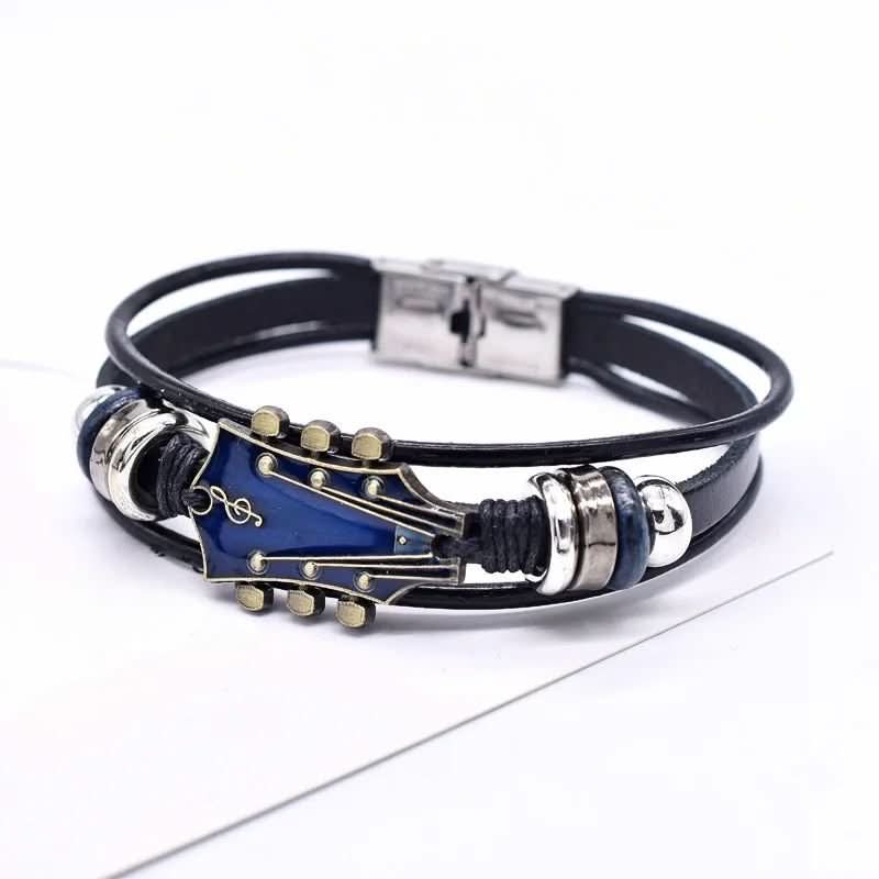 MUSIKSTRUM – Lederarmband mit Gitarrenmotiv 9