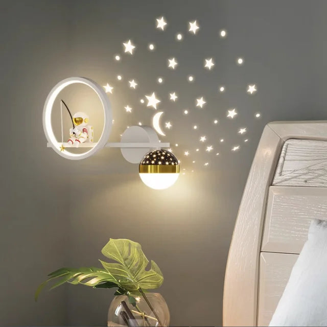TinyGlow – Applique murale moderne pour enfants – Lumière douce & design adapté aux enfants