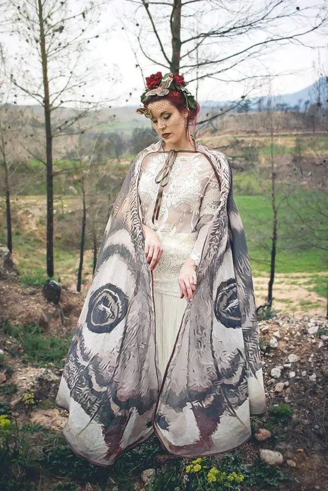 Nachtvlinder Cape Grey Moth – Elegante Vleugelomhang voor Creatieve Momenten | Sansoti 4