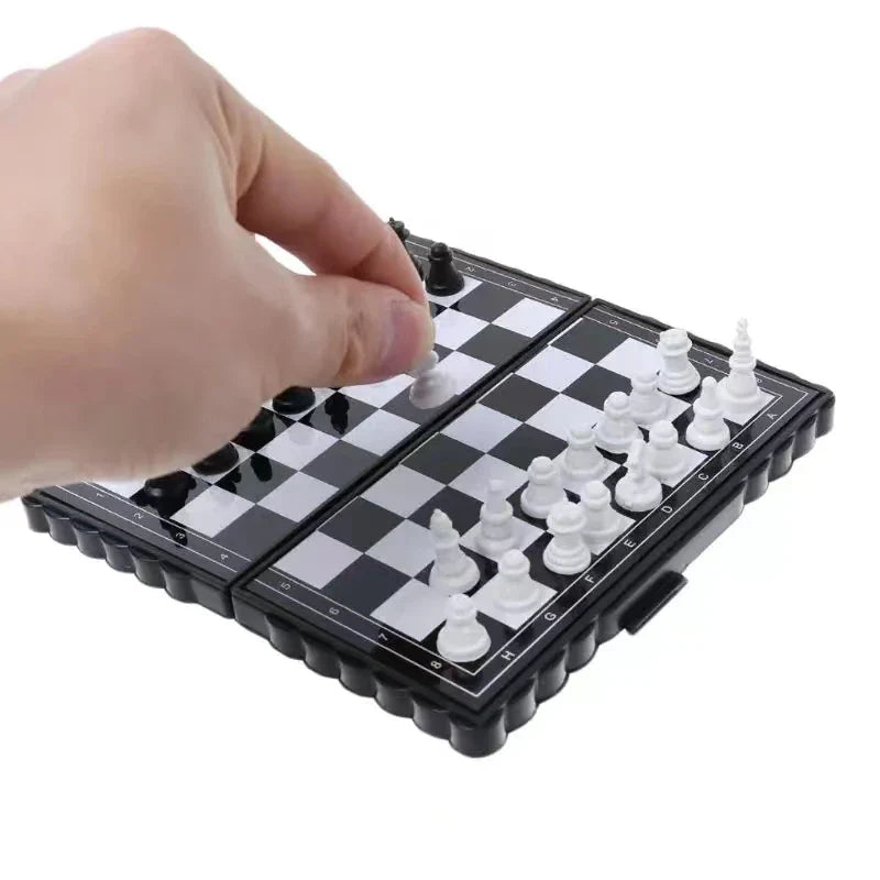 Minimind Magnetisches Schachspiel Kinder – Faltbar, Tragbar & Lernfördernd