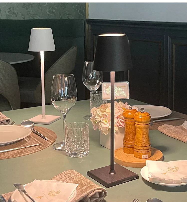 LumiGlow - Trådløs genopladelig Nordiclight bordlampe