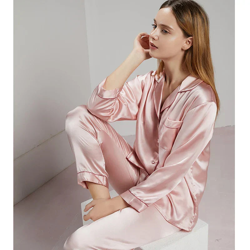 Luxuriöses Pyjama-Set aus Seide für Frauen - Velda