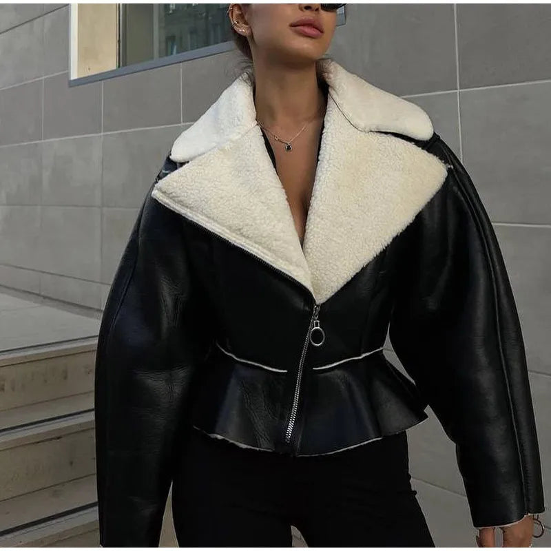 Giacca Nancy in pile | Giacca corta resistente con motivo patchwork in 3 colori