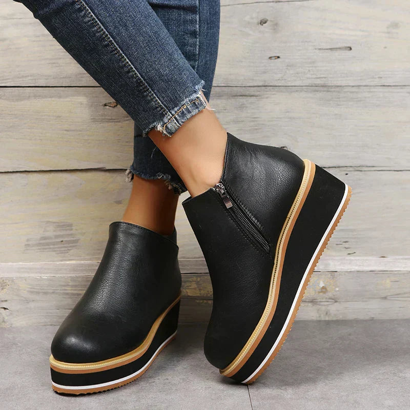 Monvida – Damen Stiefeletten mit Plateau und seitlichem Reißverschluss