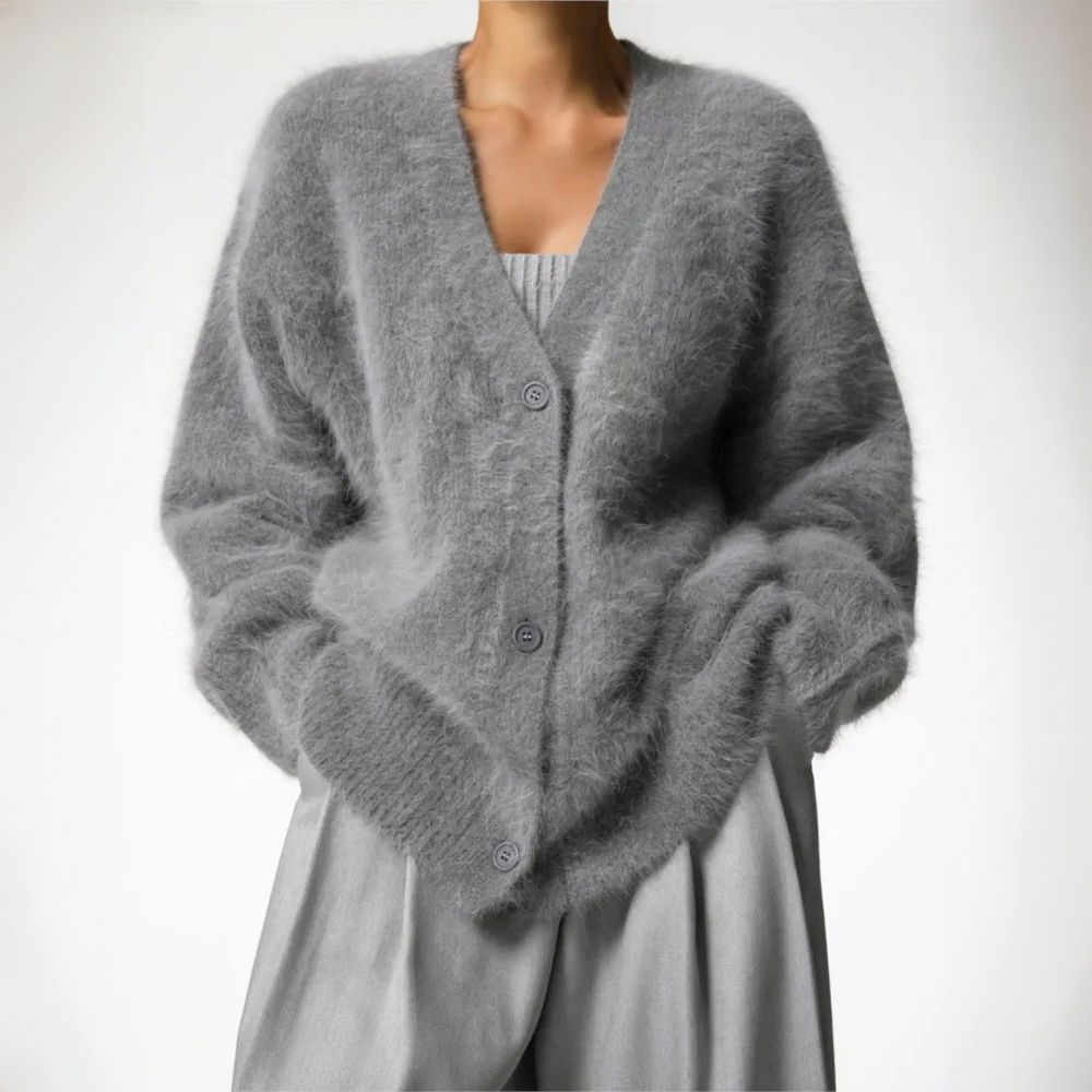 Oversize strikcardigan til damer – Blødt, fluffy stof, dyb V-udskæring og løs pasform