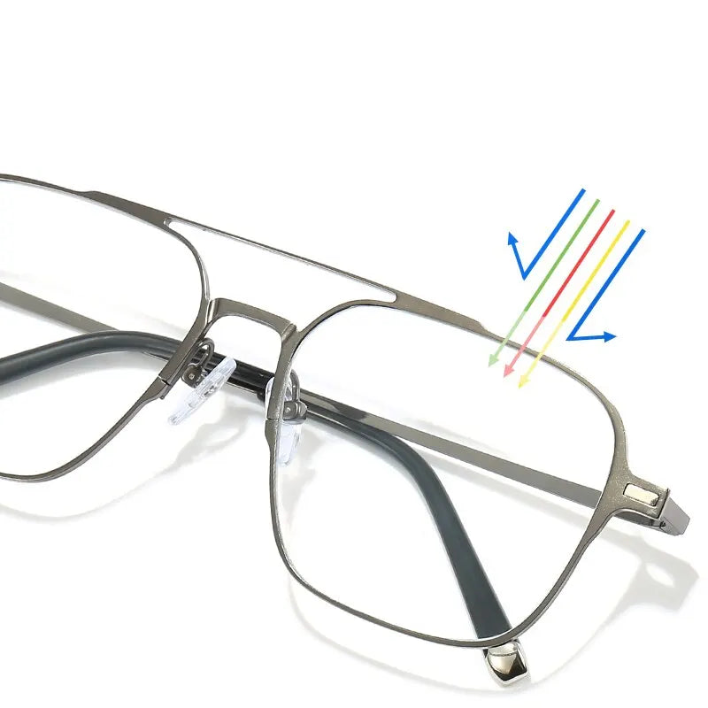 Clip-On Brillenset – 3-in-1 Brille mit 2 Sonnenclips & UV400