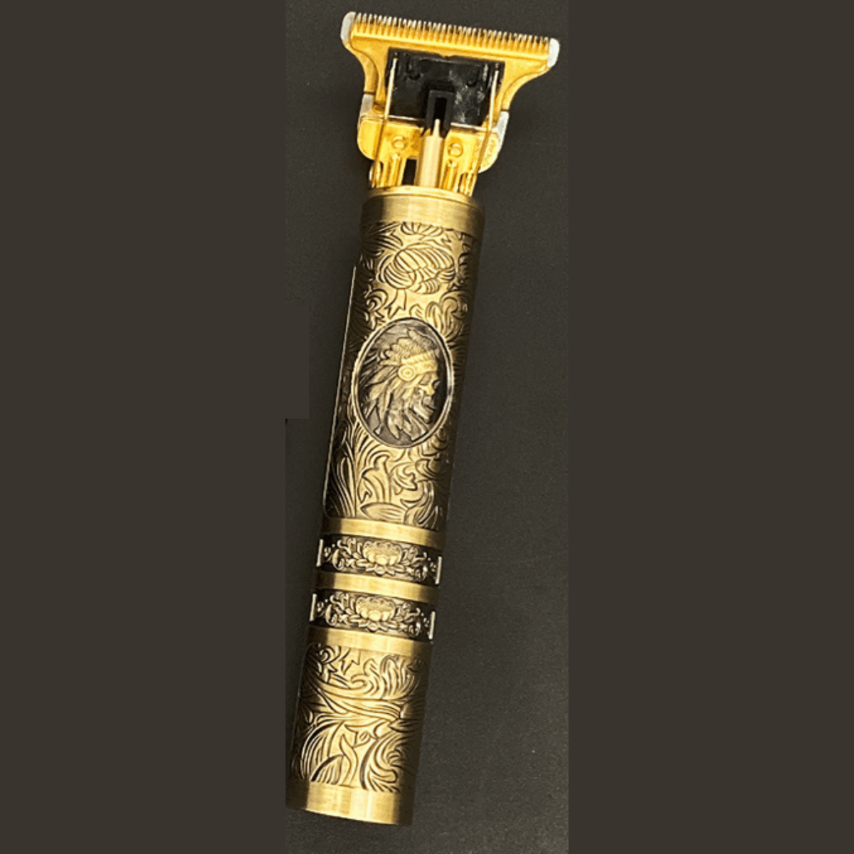 SKULLTRIM – Vintage-Barttrimmer mit Akku und präziser Schnittfunktion für Bart und Haar 14