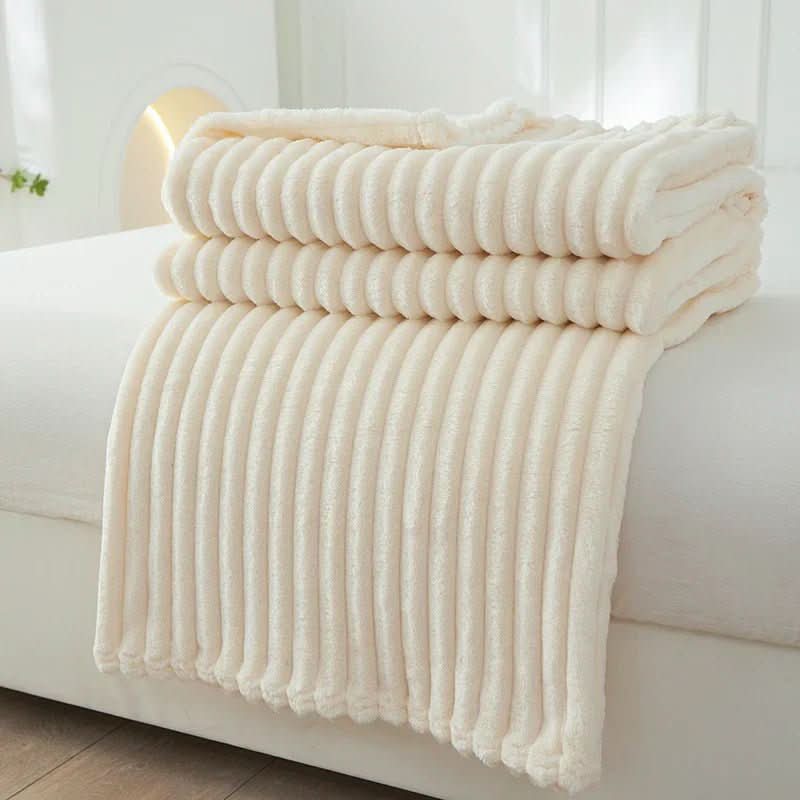 STRIPEWARM – Wide Flannel Fleece Blanket with Stripe Pattern 1