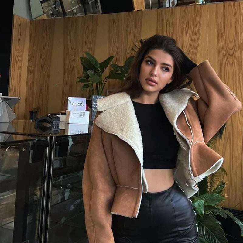 Giacca Nancy in pile | Giacca corta resistente con motivo patchwork in 3 colori