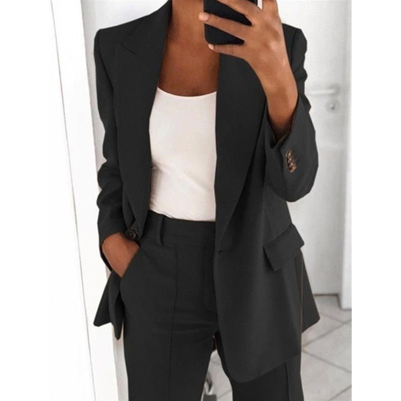 Dame-to-delt sæt med blazer og bukser – Elegant til kontor og hverdag