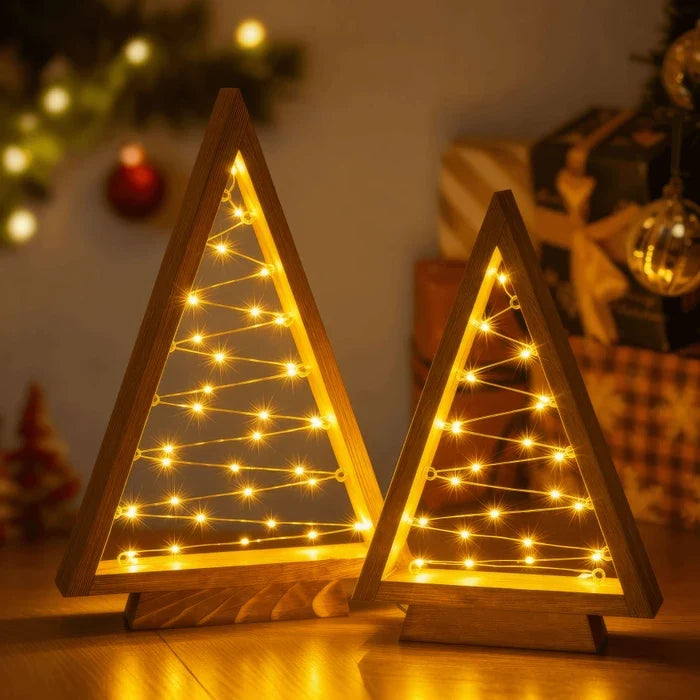Holz-Weihnachtsbäume – dreieckiges Tischset mit leuchtenden Sternlichtern