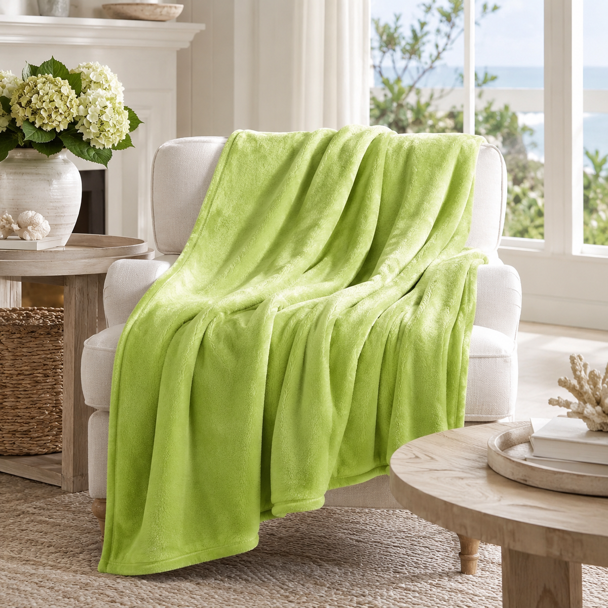 Thrives Outdoor | Snugluxe Lightweight Brushed Throw Blanket 1