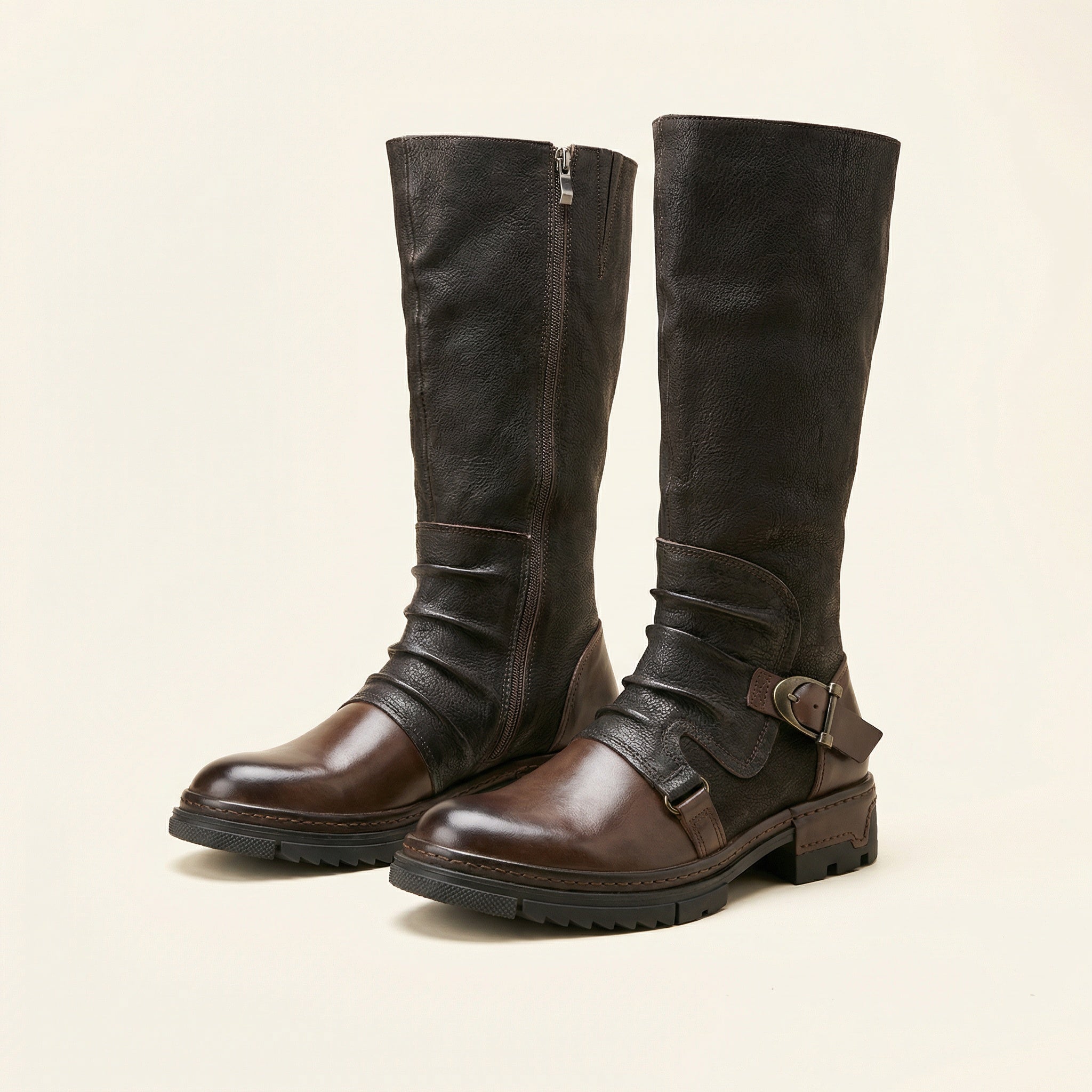 Stivali da uomo in pelle – Gambale alto, chiusura con fibbie e suola robusta con battistrada