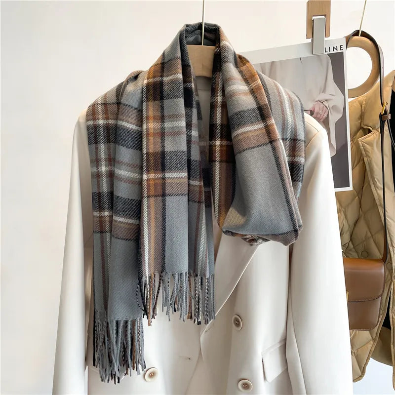 Módní kostkovaný dámský šál | Teplý šál pro stylové zimní outfity